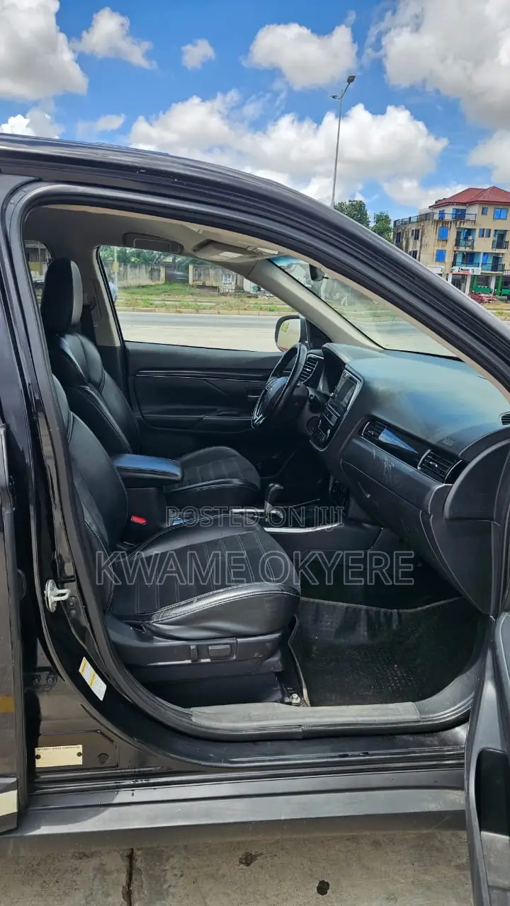Mitsubishi Outlander SE FWD 2019 Black