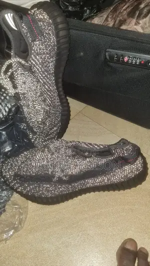 Adidas Yezzy 350 Trainers