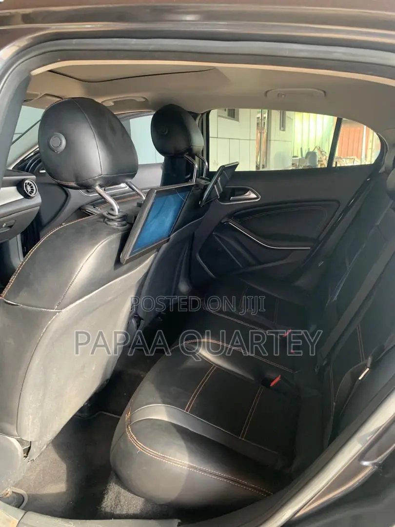 Mercedes-Benz GLA-Class 2018 Gray