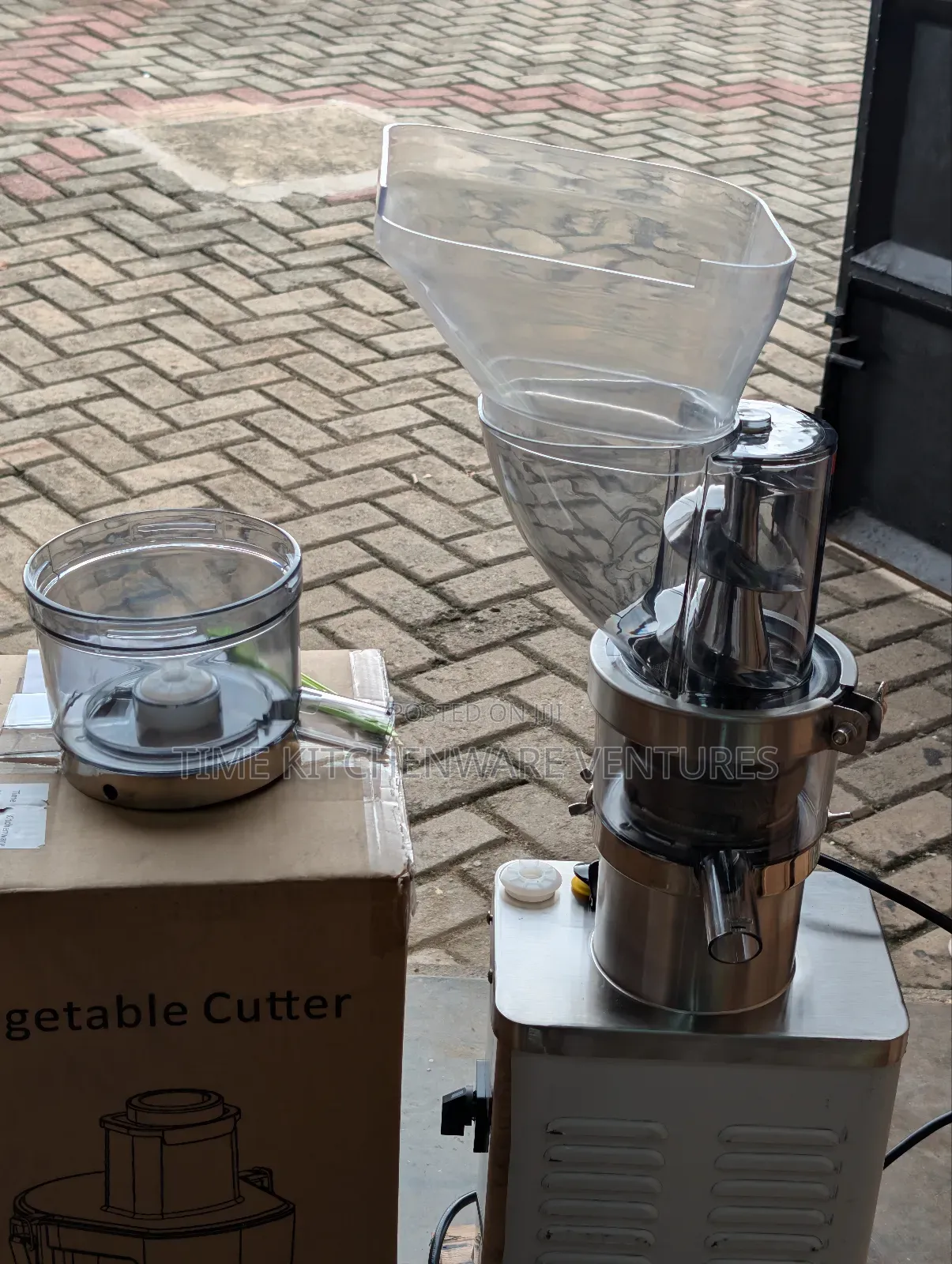 Commercial Juicer