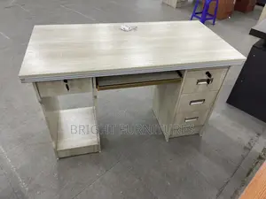 Wooden Office Desk/Office Table