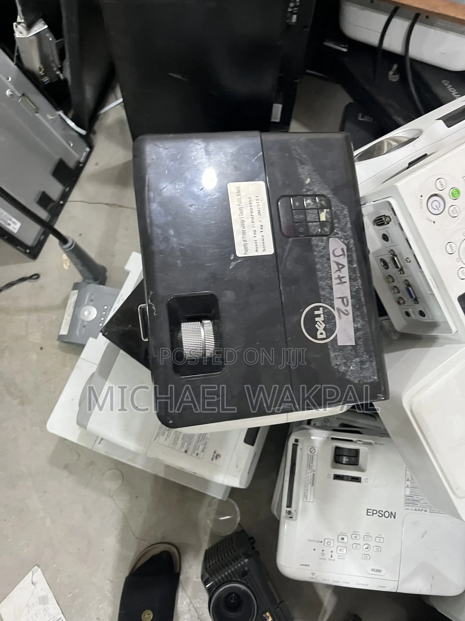 Monitors, Keyboards, Mice and Projector for Sale at Affordable Prices