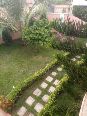 6bdrm House in Community 25 for rent