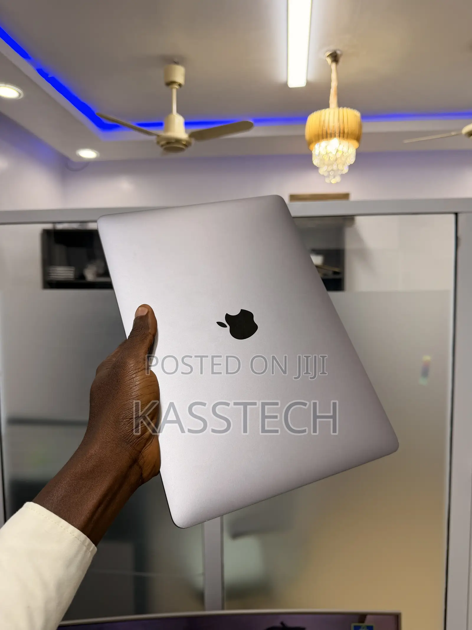 Laptop Apple MacBook Pro 2017 16GB Intel Core i7 SSD 512GB