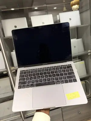 Laptop Apple MacBook Pro 2017 16GB Intel Core i5 SSD 256GB