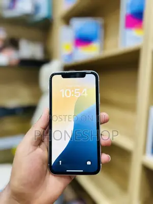 Apple iPhone XR 64 GB White