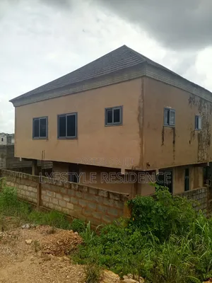 6bdrm House in Comet Estate, Kwabenya for sale