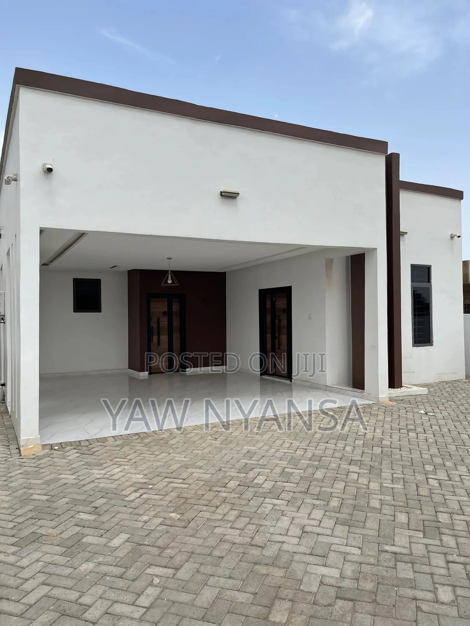 3bdrm Duplex in East Legon Hills for sale