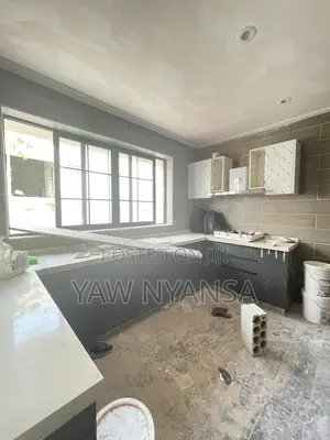 5bdrm Duplex in Bn Estate, Tseaddo for sale