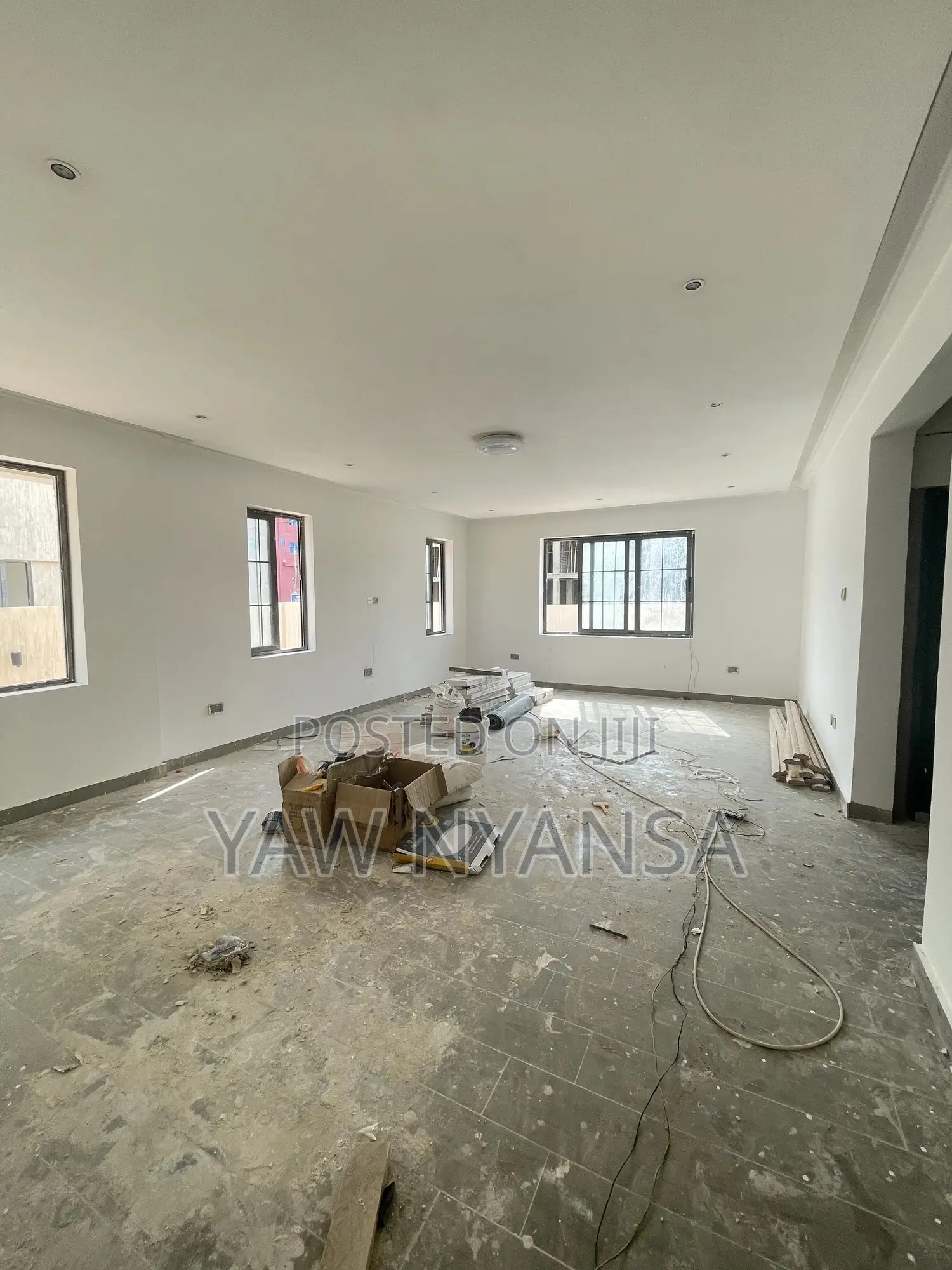 5bdrm Duplex in Bn Estate, Tseaddo for sale