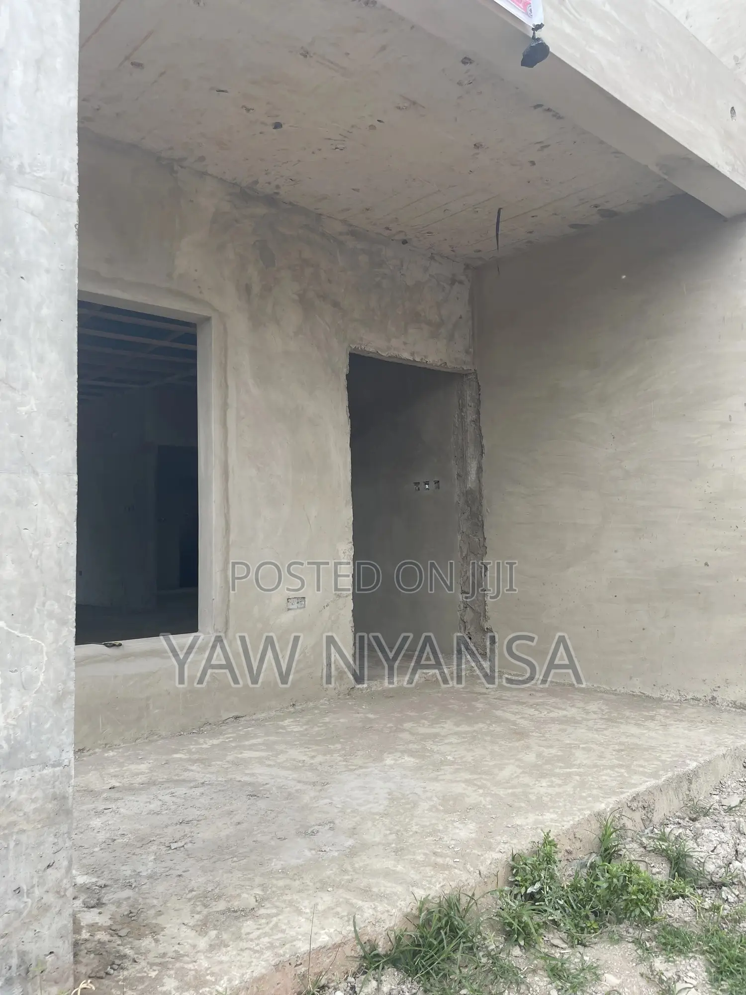 3bdrm Duplex in Bn Estate, Oyarifa for sale