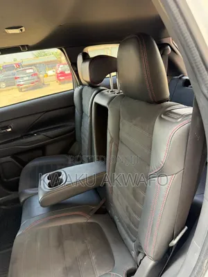 Mitsubishi Outlander SE S-AWC 2020 White