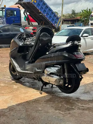 Yamaha Majesty 2010 Black