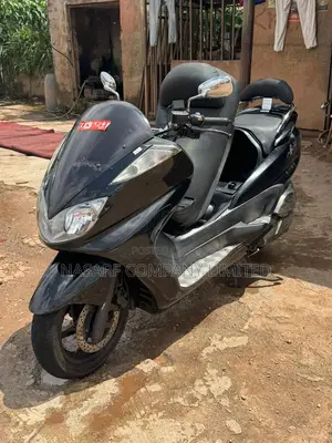 Yamaha Majesty 2010 Black