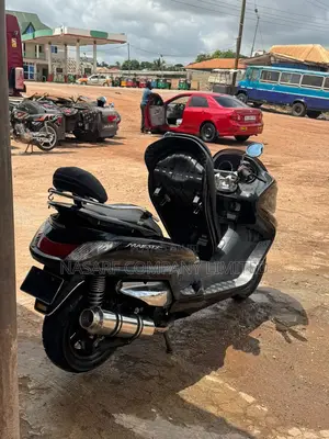 Yamaha Majesty 2010 Black