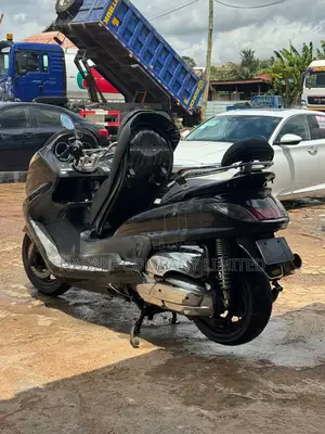 Yamaha Majesty 2010 Black