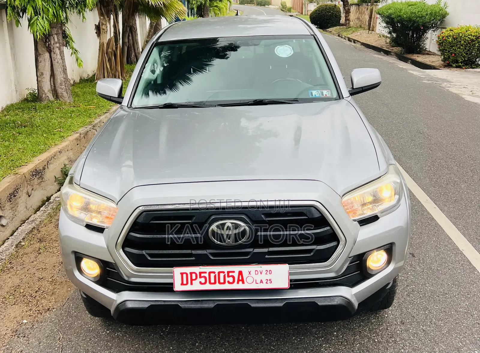 Toyota Tacoma SR5 2018 Gray