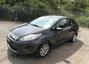 Ford Fiesta SE Sedan 2012 Blue