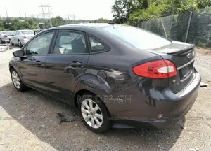 Ford Fiesta SE Sedan 2012 Blue