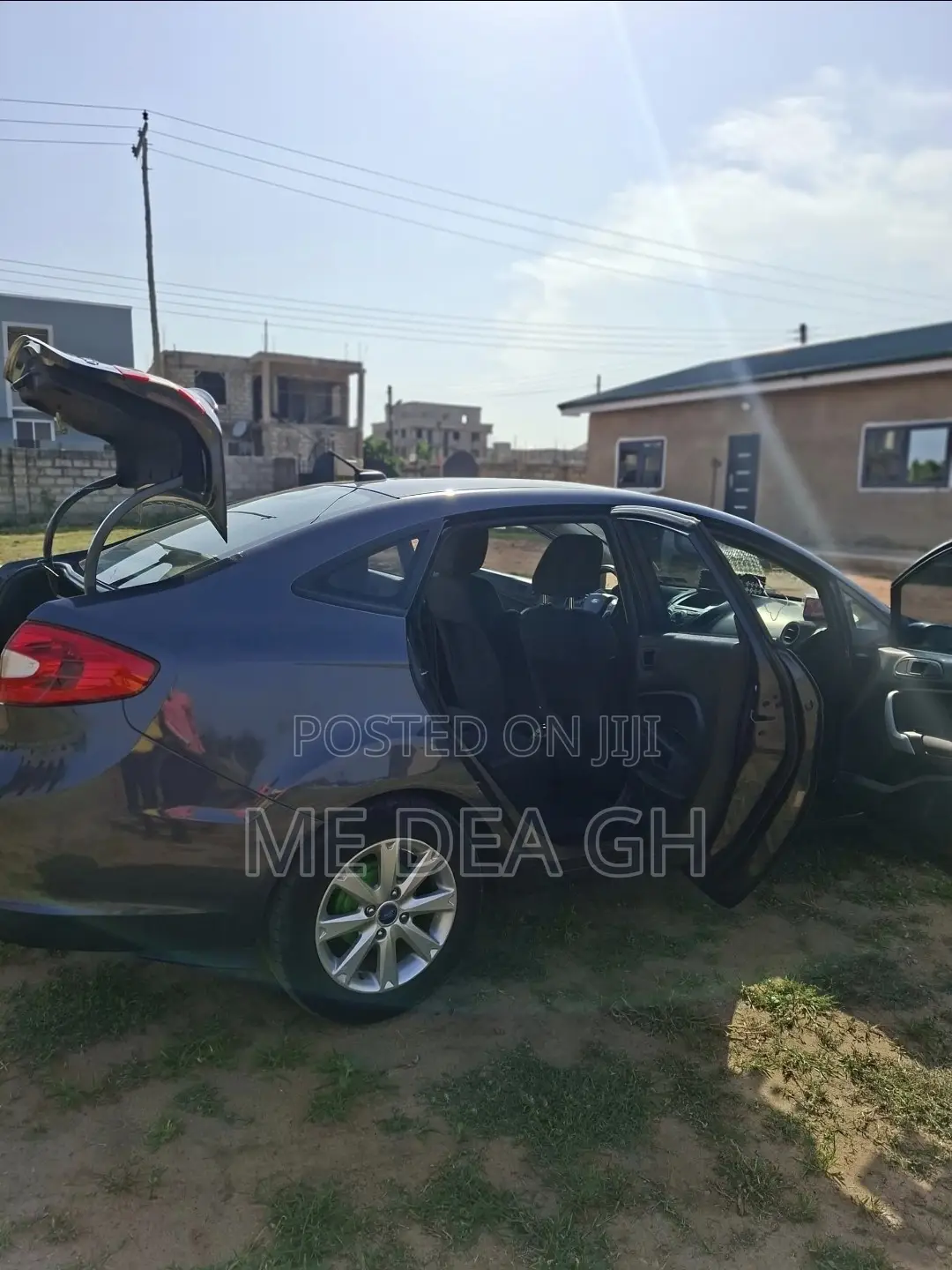 Ford Fiesta SE Sedan 2012 Blue