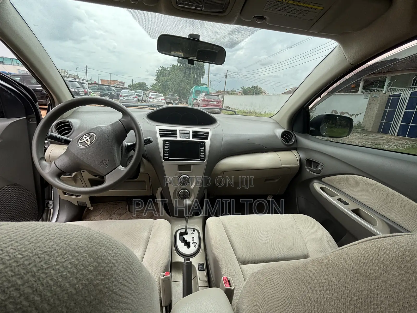 Toyota Belta 2010 Silver