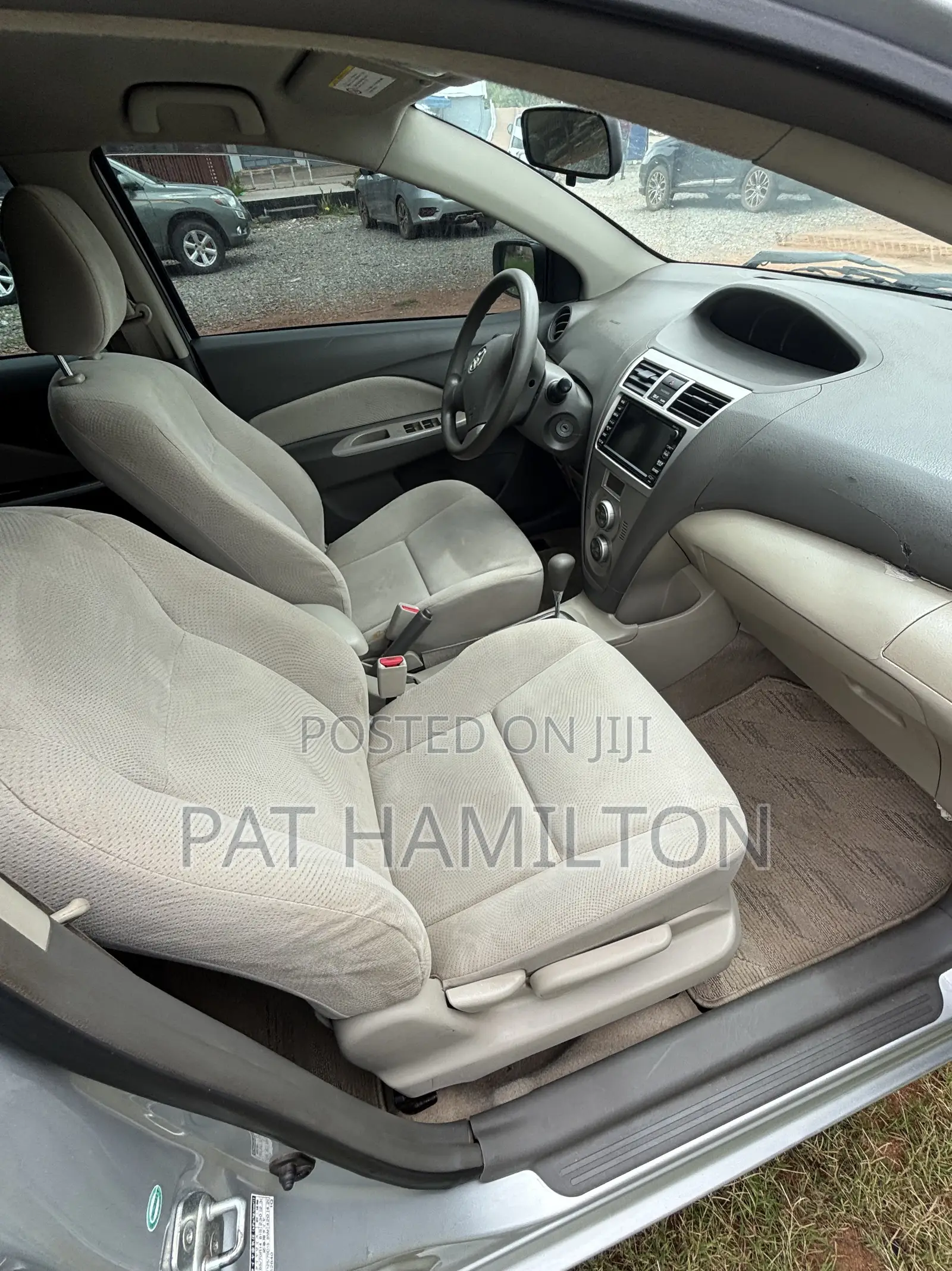 Toyota Belta 2010 Silver