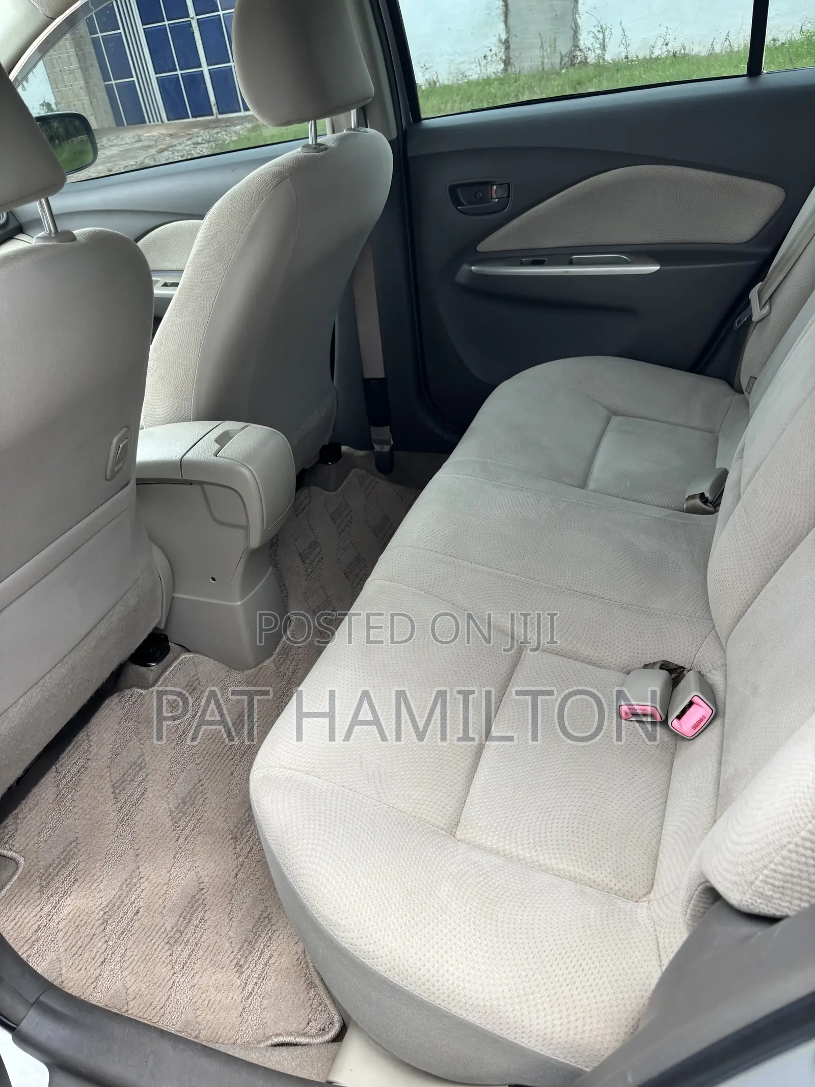 Toyota Belta 2010 Silver