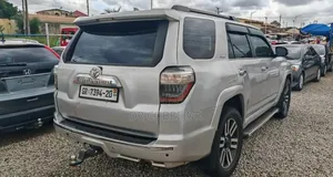 Toyota 4-Runner Limited 4dr 4x4 (4.0L 6cyl 5A) 2017 Silver