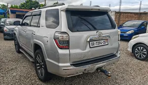 Toyota 4-Runner Limited 4dr 4x4 (4.0L 6cyl 5A) 2017 Silver