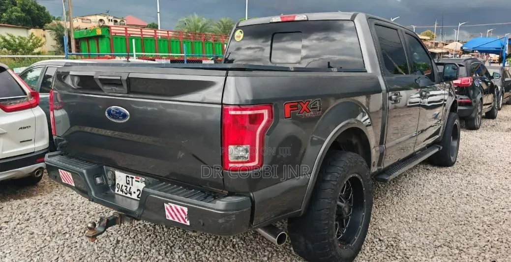 Ford F-150 XLT 4dr SuperCab 8 ft. LB (2.7L 6cyl Turbo 6A) 2015 Gray