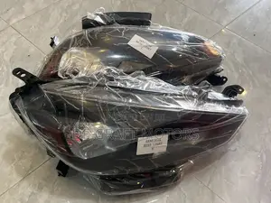 Sentra 16 Headlight Pair