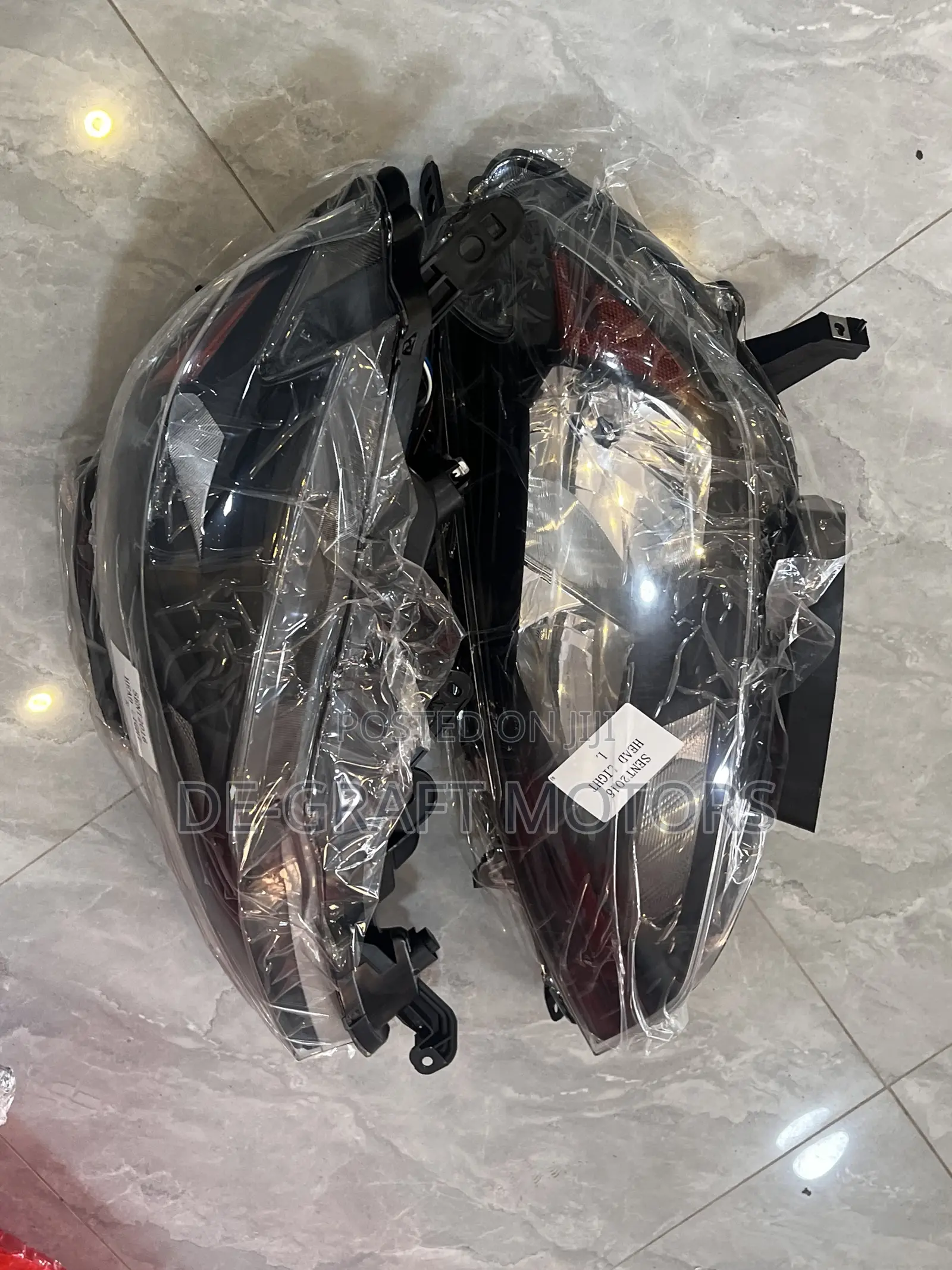 Sentra 16 Headlight Pair