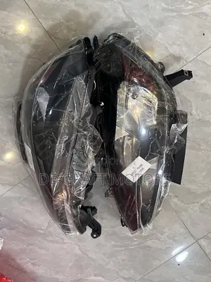 Sentra 16 Headlight Pair