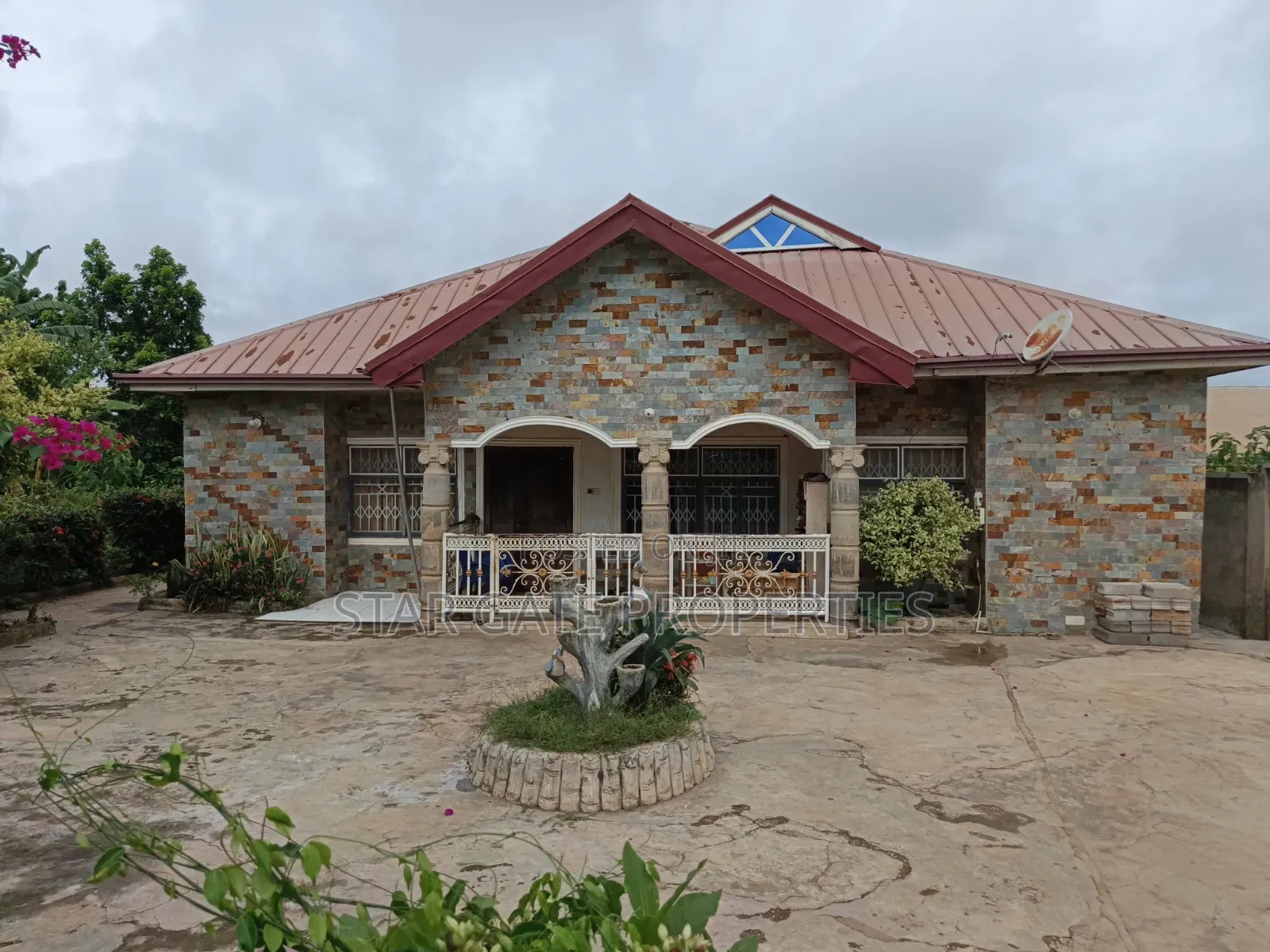 4bdrm House in Santasi Trede, Kumasi Metropolitan for sale