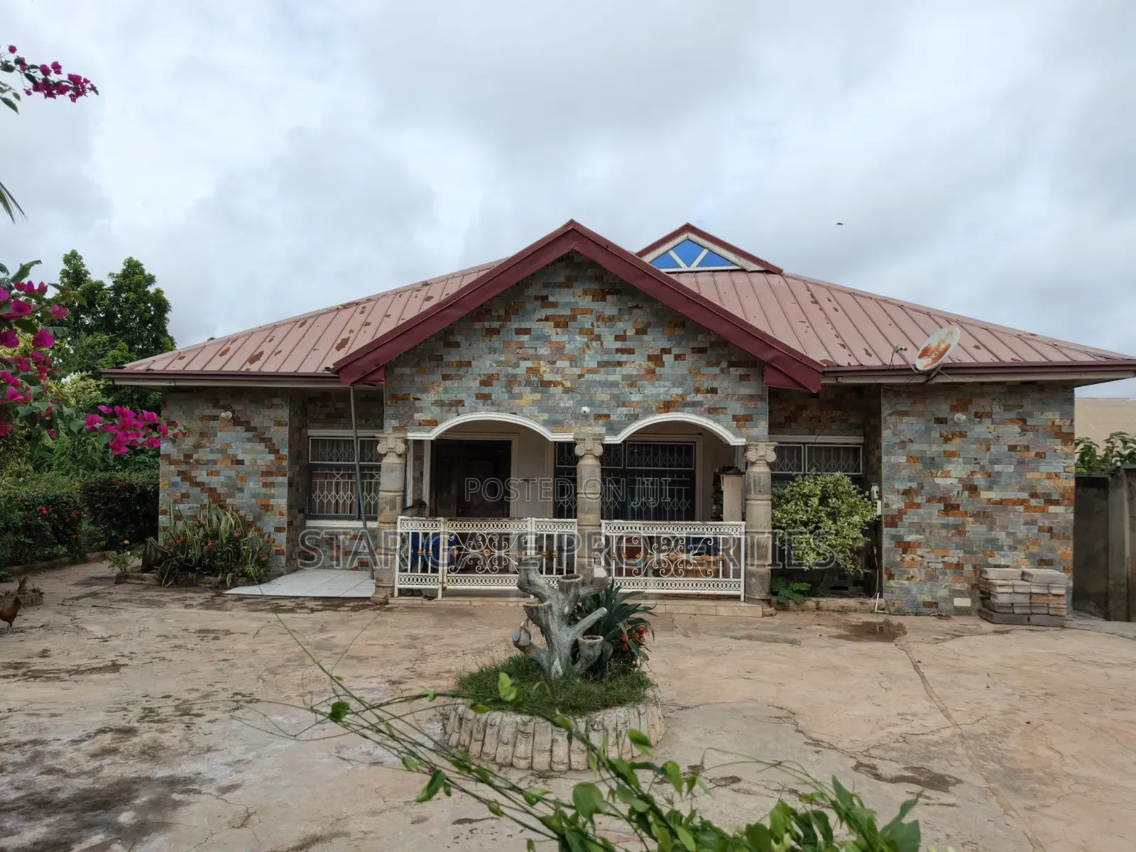 4bdrm House in Santasi Trede, Kumasi Metropolitan for sale