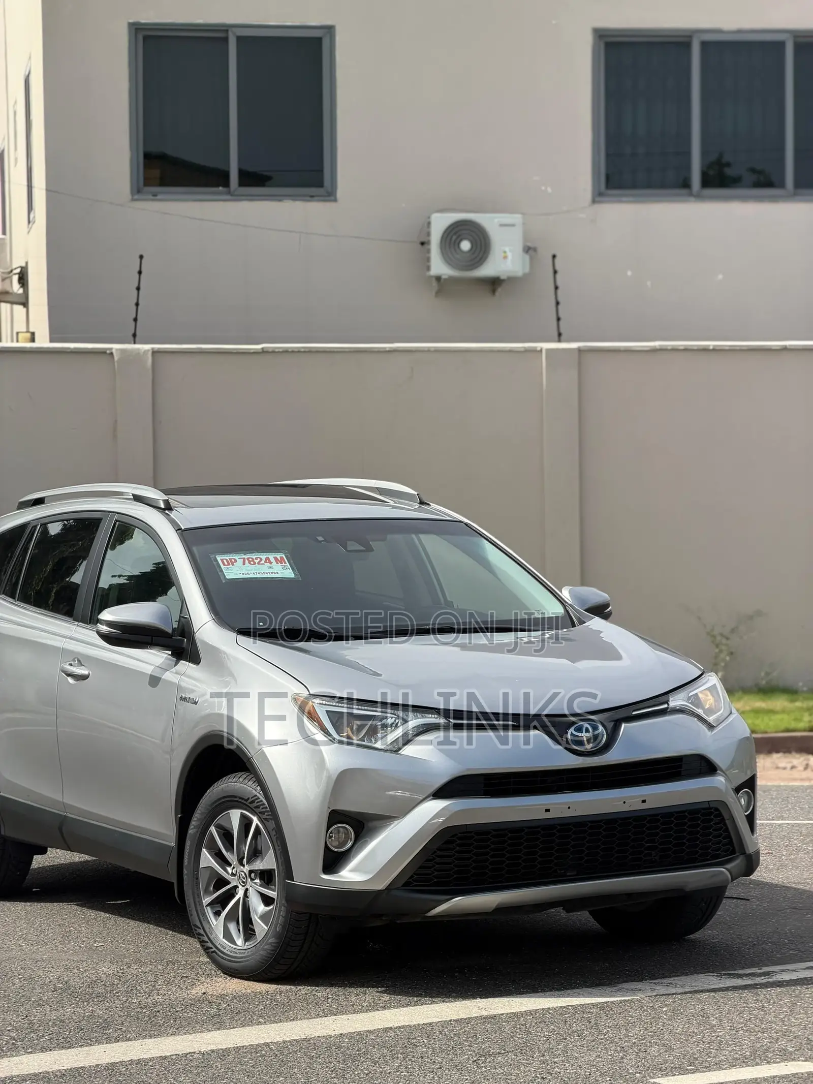Toyota RAV4 Hybrid 2017 Silver