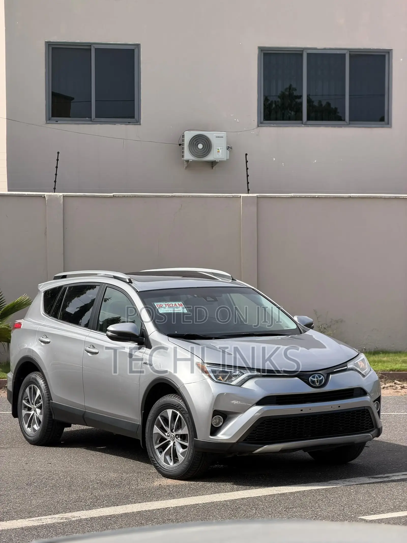 Toyota RAV4 Hybrid 2017 Silver