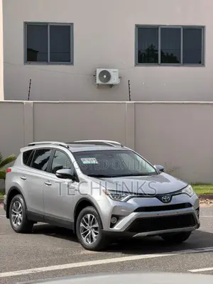 Toyota RAV4 Hybrid 2017 Silver