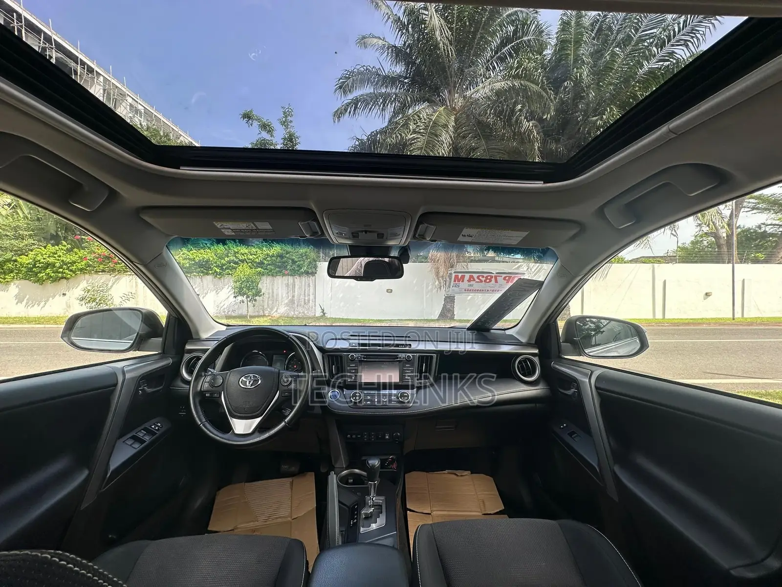 Toyota RAV4 Hybrid 2017 Silver