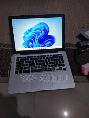 Laptop Apple MacBook Pro 4GB Intel Core i5 HDD 500GB