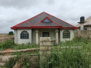 4bdrm House in Santasi Nkoransa, Kumasi Metropolitan for sale