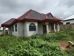 4bdrm House in Santasi Nkoransa, Kumasi Metropolitan for sale