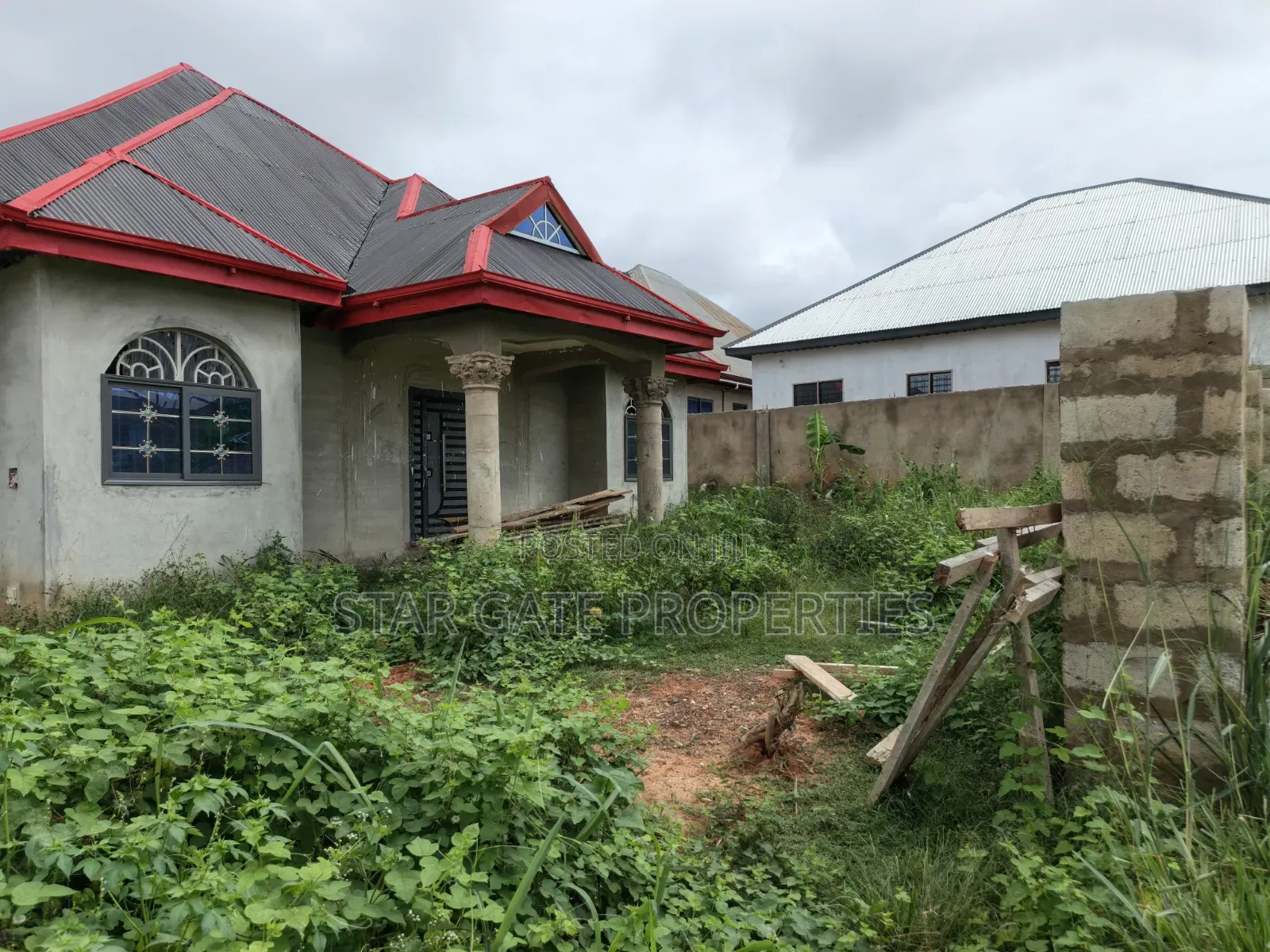 4bdrm House in Santasi Nkoransa, Kumasi Metropolitan for sale