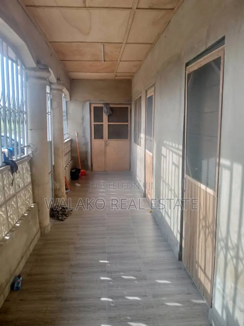 4bdrm House in Amasaman for sale