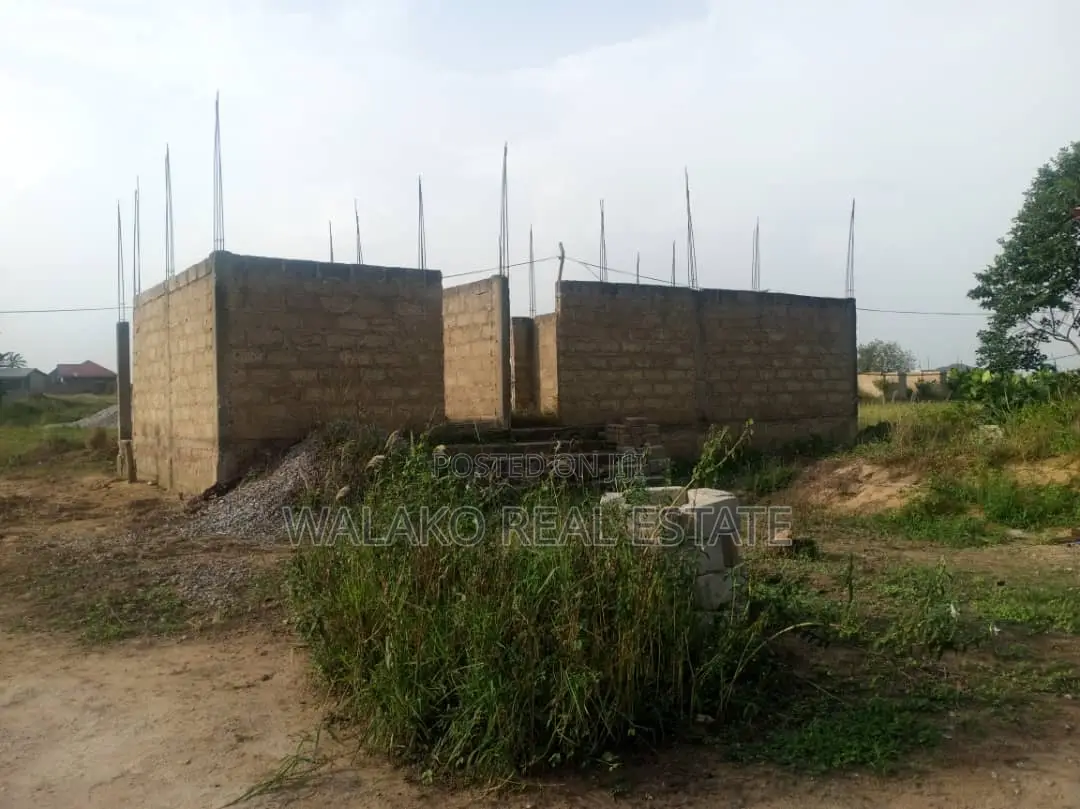 4bdrm House in Amasaman for sale