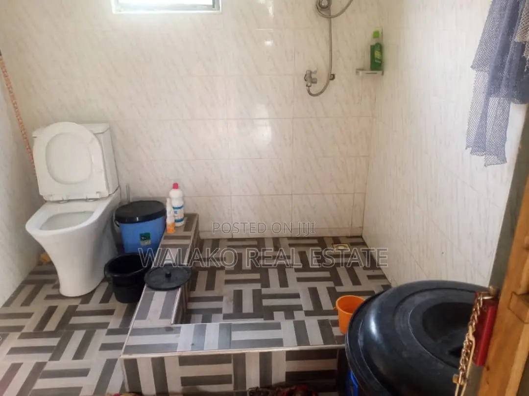 4bdrm House in Amasaman for sale