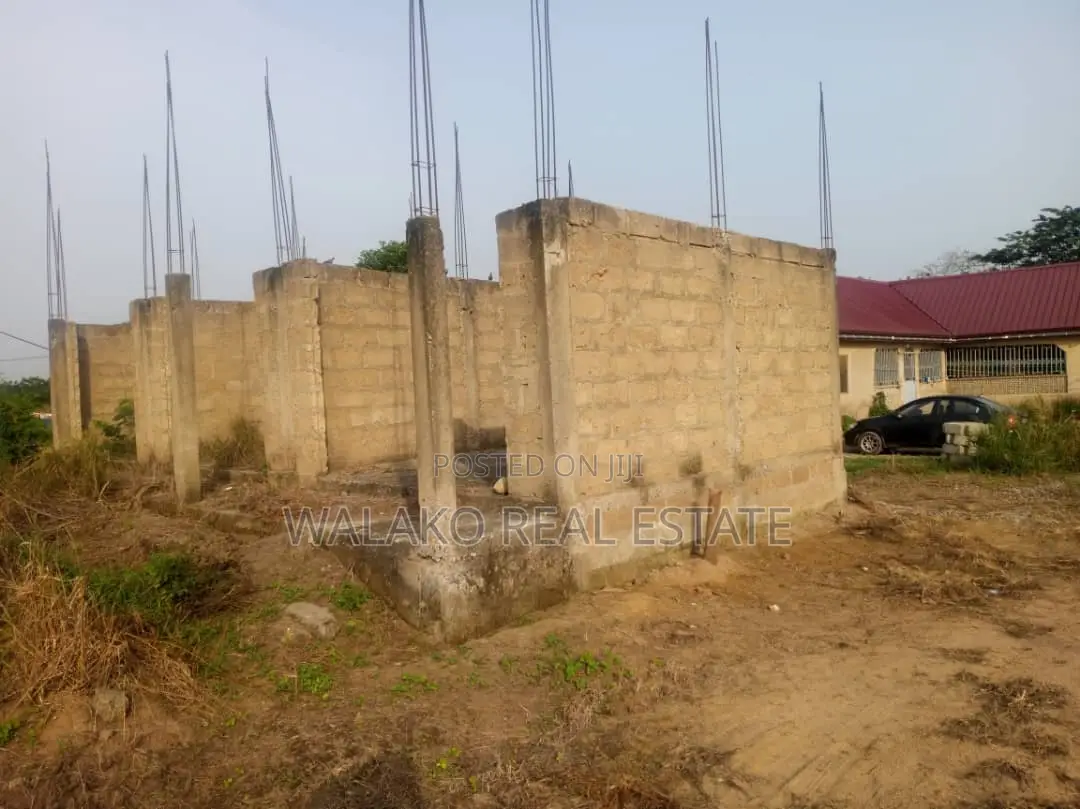 4bdrm House in Amasaman for sale