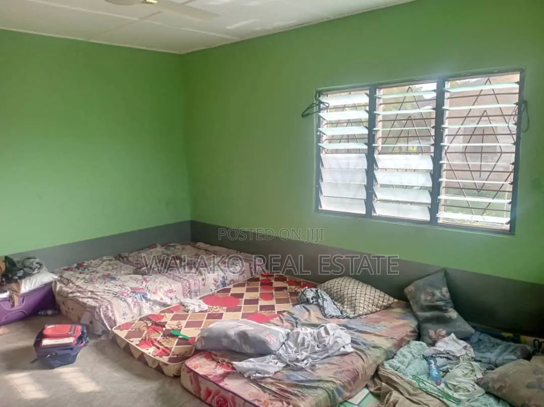 4bdrm House in Amasaman for sale