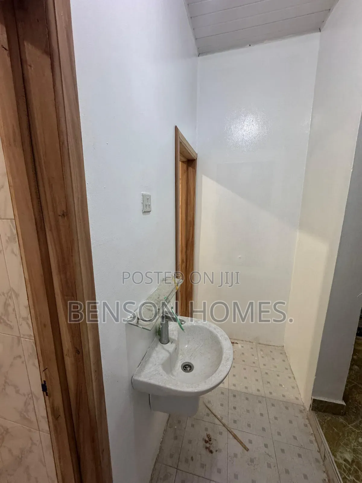 3bdrm House in Mile 7 for rent