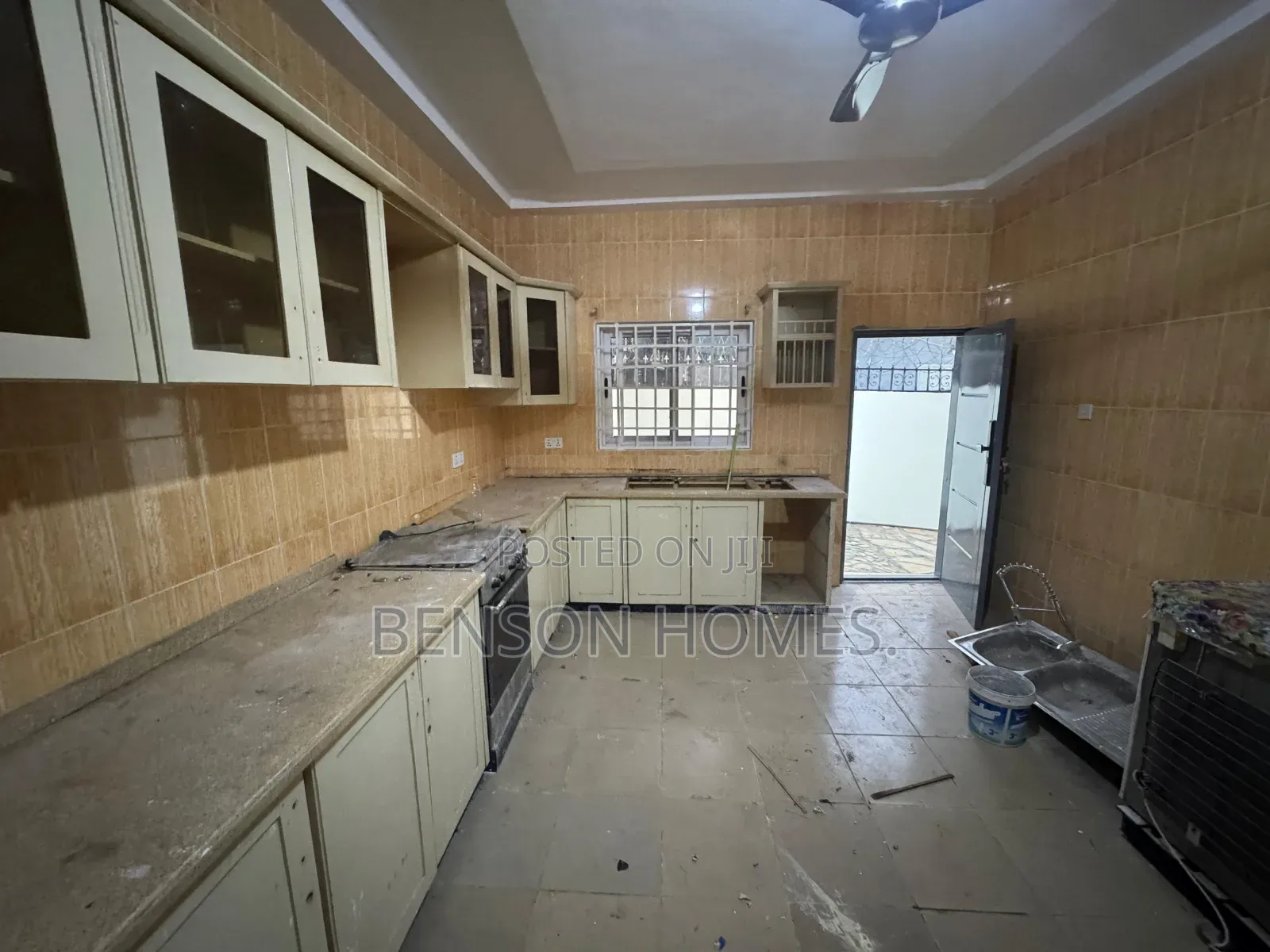 3bdrm House in Mile 7 for rent